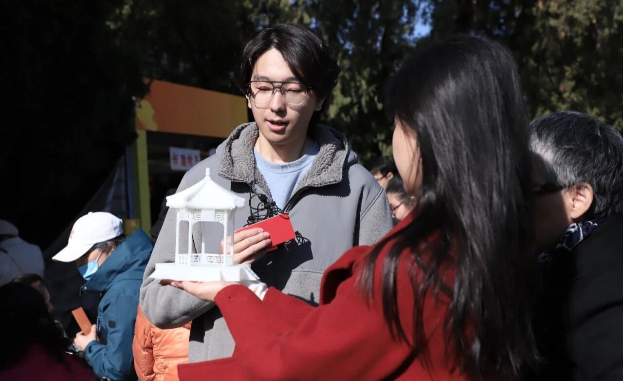 校地协同育人|历史文化学院与地坛公园开展红色“1+1”共建活动